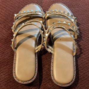Cushionaire Beige Sandals Size 8.5